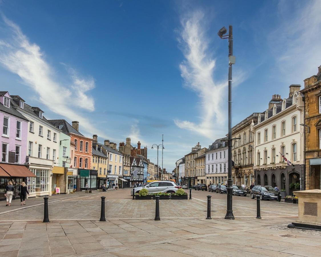 Corinium Lodge Cirencester Exterior foto