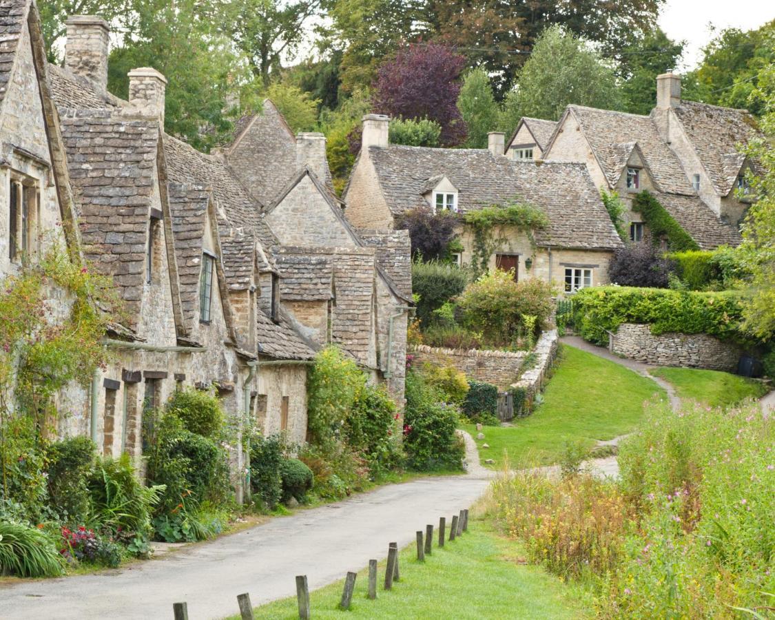 Corinium Lodge Cirencester Exterior foto